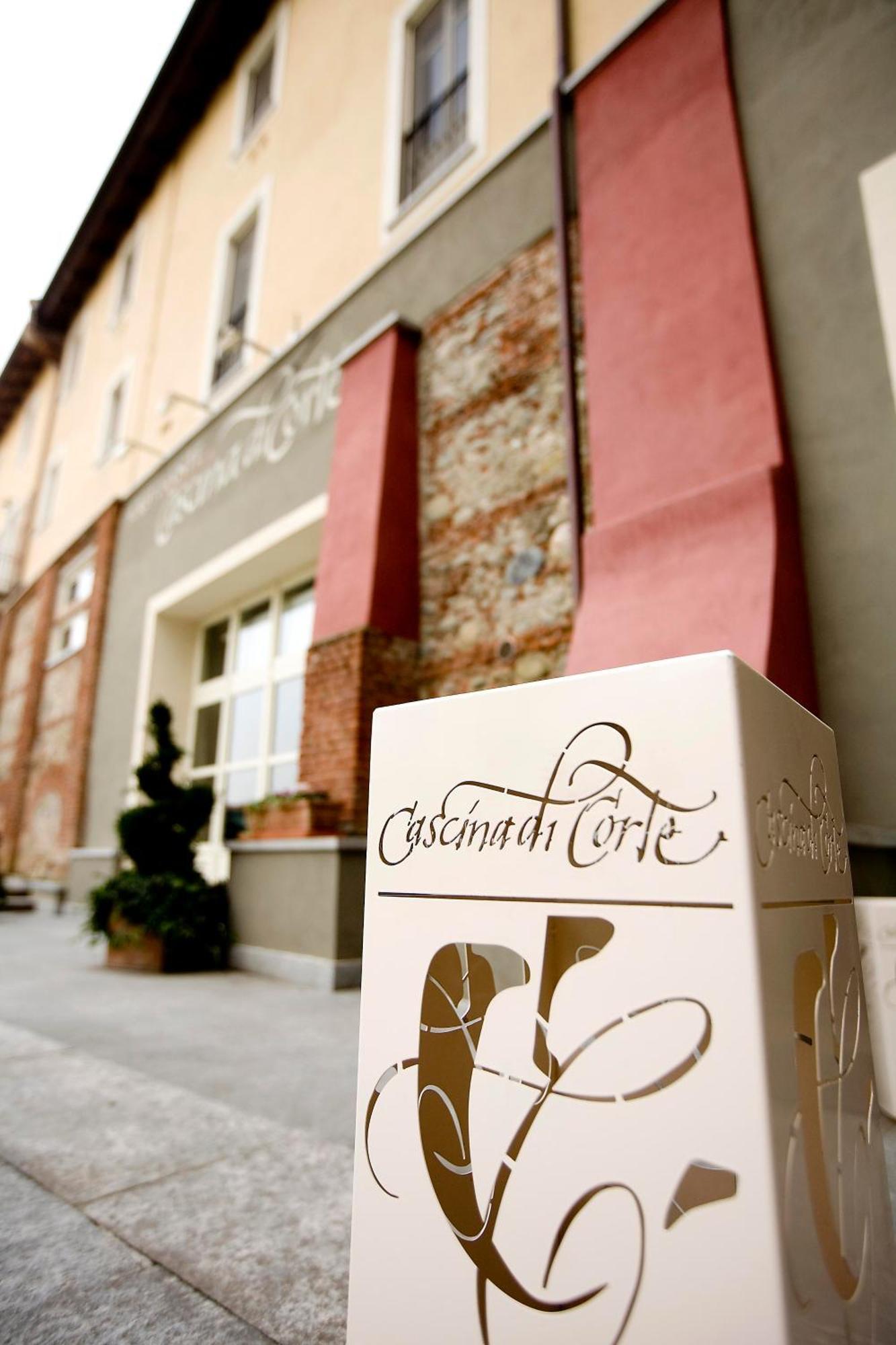 Hotel Cascina Di Corte Венария-Реале Экстерьер фото