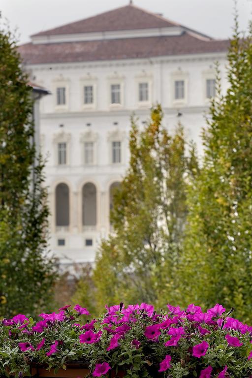 Hotel Cascina Di Corte Венария-Реале Экстерьер фото