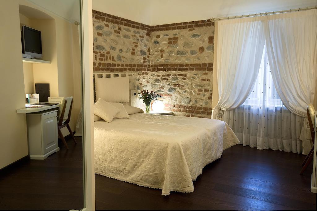 Hotel Cascina Di Corte Венария-Реале Номер фото