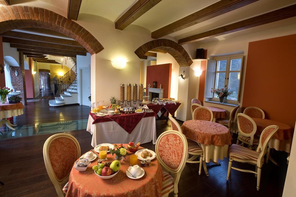 Hotel Cascina Di Corte Венария-Реале Экстерьер фото